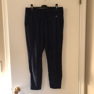 GapFit pin-tuck ankle pant